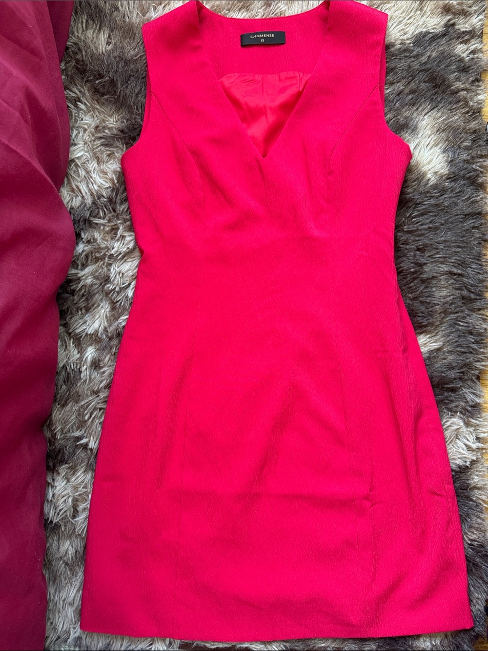 Commense Red V-Neck Mini Sheath Dress